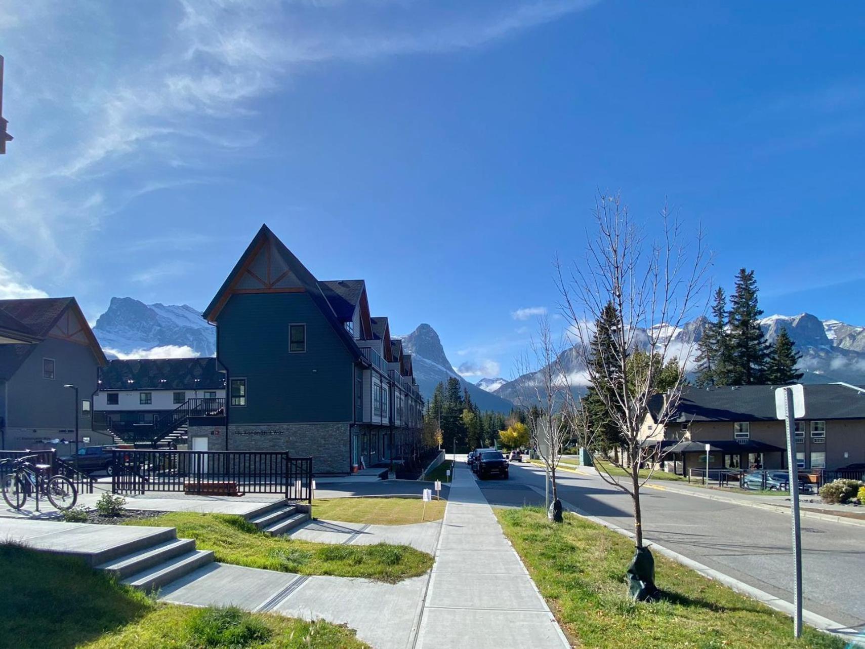 Enchanted Mountain Getaway Canmore Exterior foto